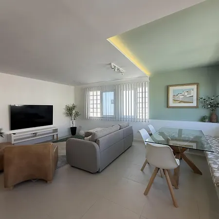 Town 2-bedroom Classy Apartment