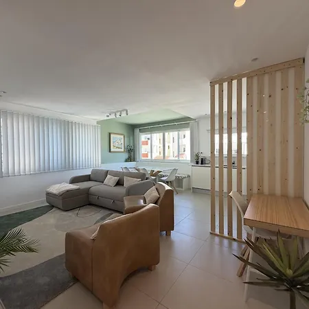 Town 2-bedroom Classy Appartamento Albufeira